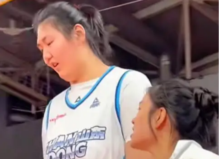 v体育app下载-超级大冷！广东女篮遭山东终结开局14连胜 张子宇复出10+2+3帽