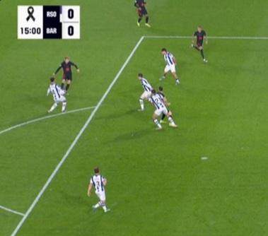 v体育网页版-弗利克：我们犯了严重的错误 莱万那球明显有效