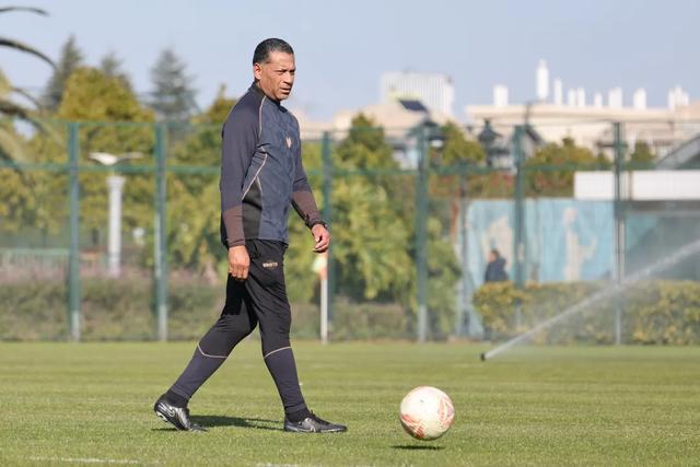 陕西联合新任主教练弗拉泽：追随内心选择陕西 为热情的球迷展现我们的足球风格