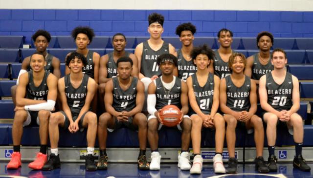 v体育app下载-神态匆忙！詹皇第一时间探望儿子 余嘉豪献祈祷