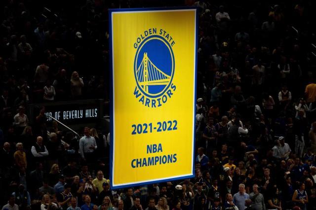 v体育app下载-【现场】四个月的“沧海桑田”冠军勇士，定格金灿瞬间