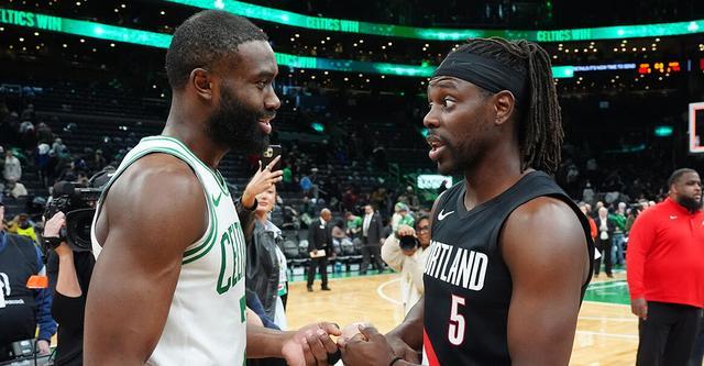 v体育app下载-布朗：无论霍勒迪和罗威在哪里效力 他们都是我的家人