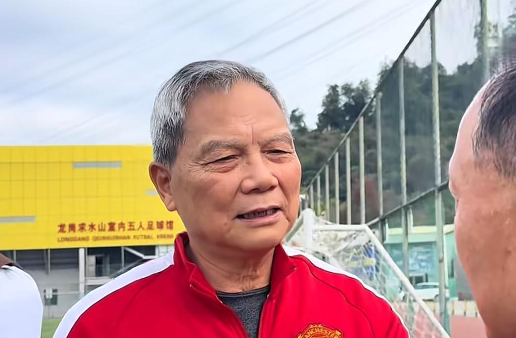 广东足球名宿，和容志行是好搭档，曾任职广东台，如今定居加拿大