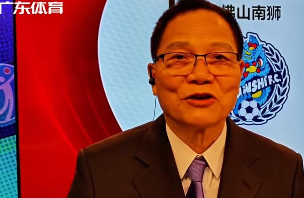 广东足球名宿，和容志行是好搭档，曾任职广东台，如今定居加拿大