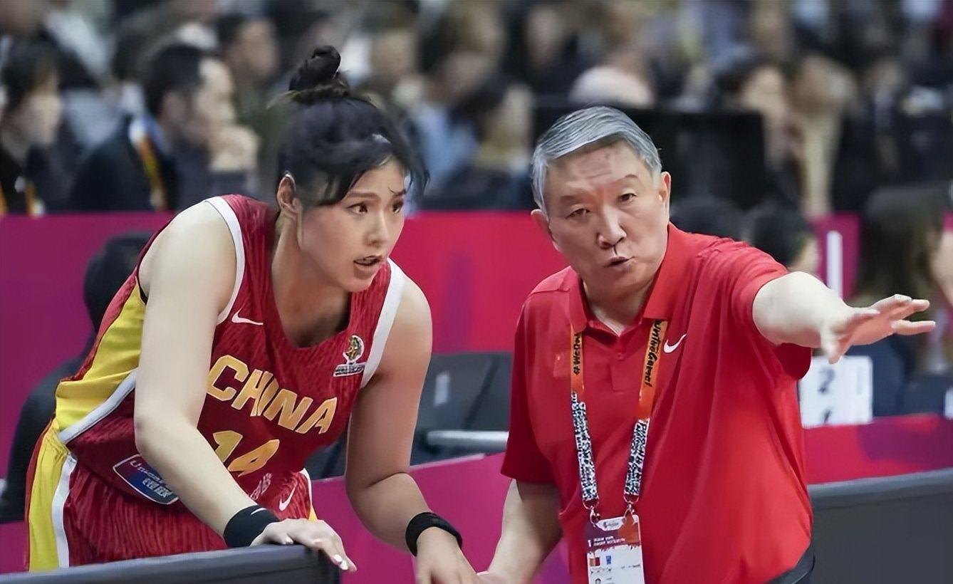 v体育app-中国女篮战胜捷克女篮！听听各界媒体专家怎么说，苏群一针见血