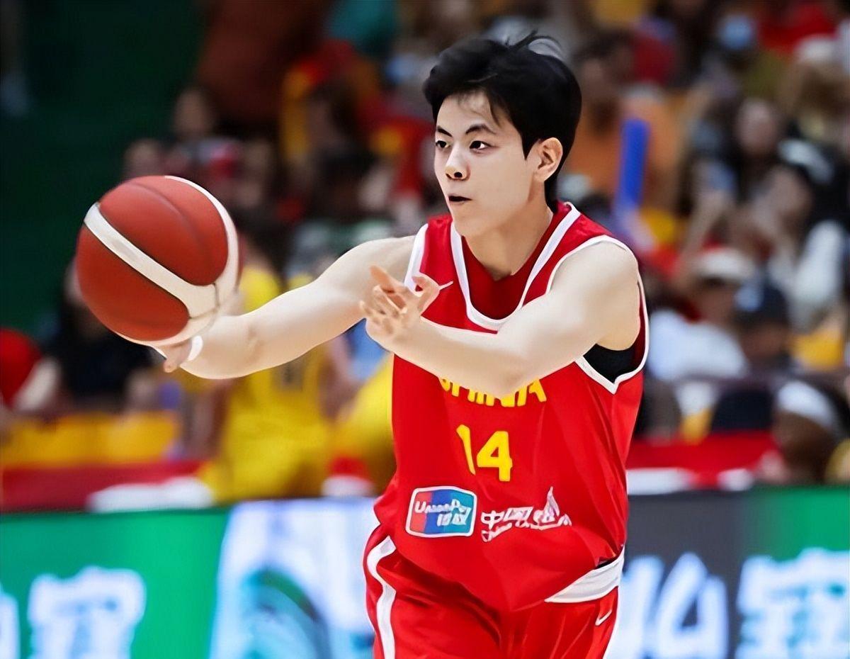 v体育app-中国女篮战胜捷克女篮！听听各界媒体专家怎么说，苏群一针见血