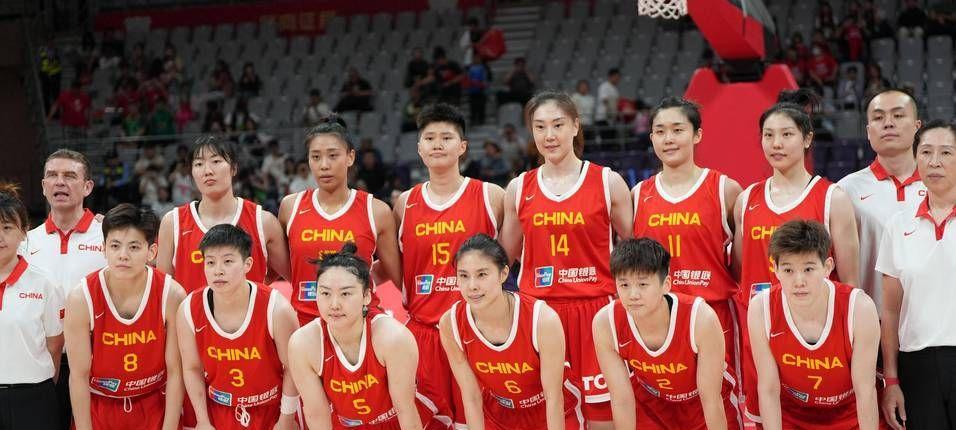 v体育app-中国女篮战胜捷克女篮！听听各界媒体专家怎么说，苏群一针见血