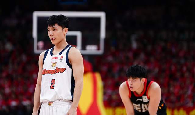 v体育app下载-CBA积分榜最新排名！上海力压广厦排第1，广东第3不稳，7队大乱斗