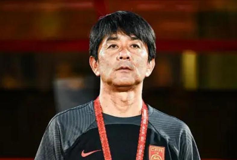 v体育app-真怕黑色3分钟!国少最后阶段踢得太乱了 球迷:日本教练非蠢即坏
